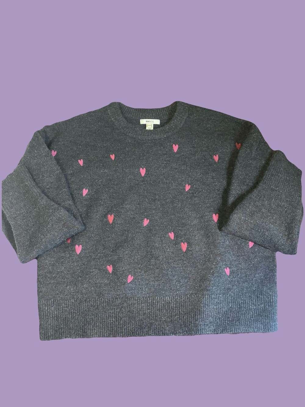 RW&CO. Sweater Size M Black Red Hearts Pullover - Picture 2 of 3
